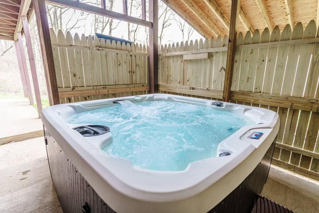 Mountain Views, Hot Tub, Firepit, Dog Friendly, Ev Connector Villa Stanley Exterior photo