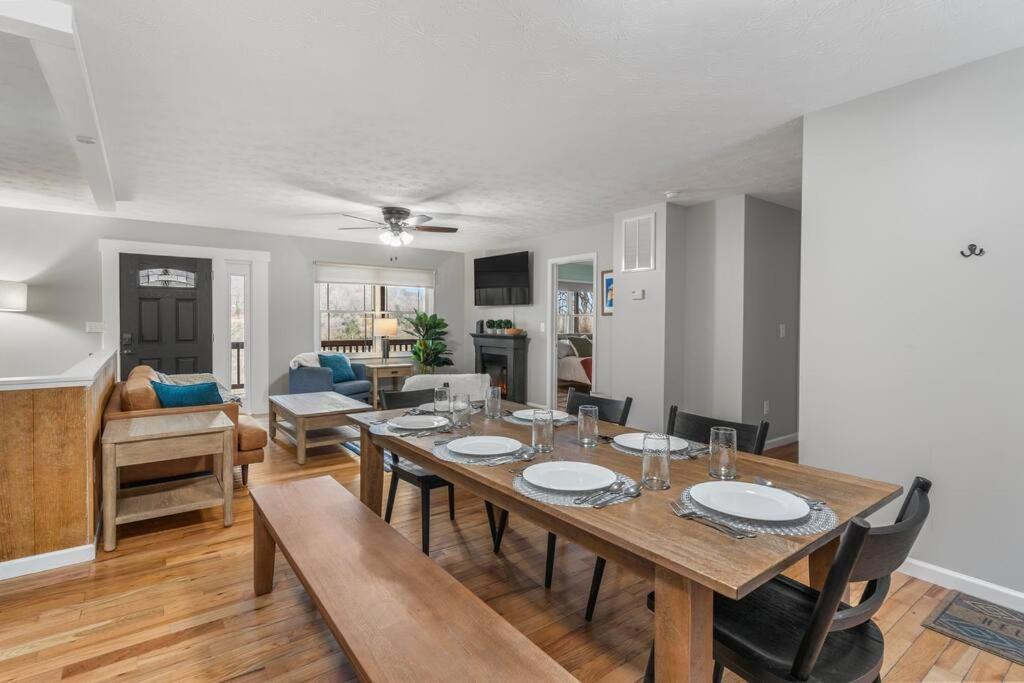 Mountain Views, Hot Tub, Firepit, Dog Friendly, Ev Connector Villa Stanley Exterior photo
